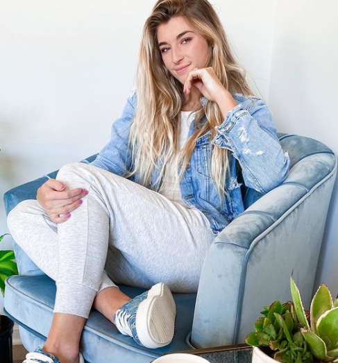 Katie Brueckner in a photoshoot 