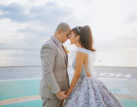 Perry Choi and his wife, Kris Bernal on their wedding day
