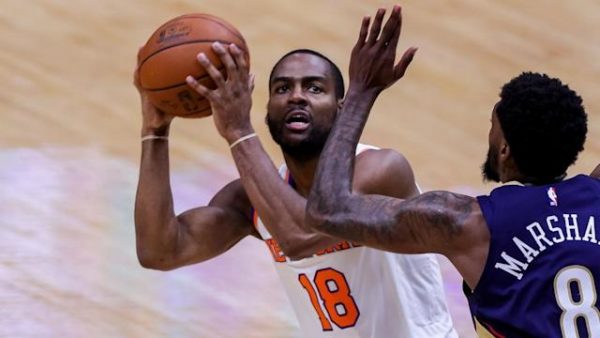 Alec Burks playing basketball