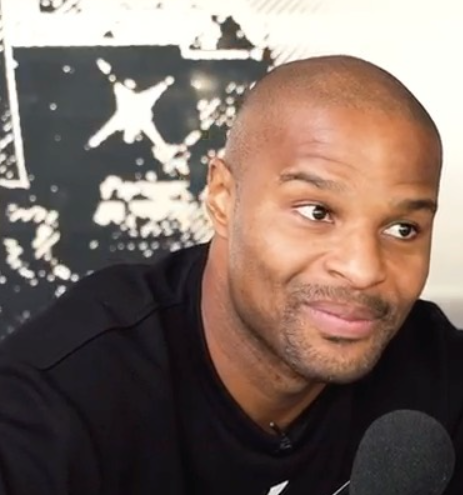 Osi Umenyiora in a frame