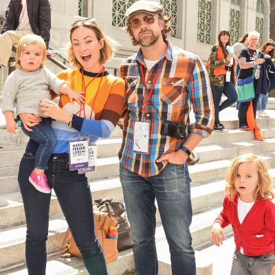 Jason Sudeikis and his girlfriend, Olivia Wilde with their kids