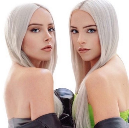 Linda Holliday's twin daughters