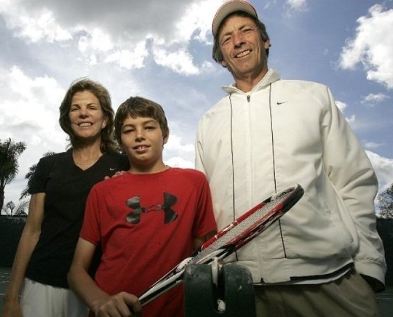 Taylor Fritz's childhood photo with his parents