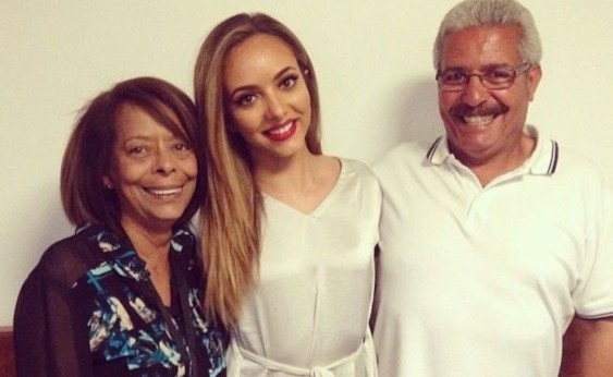 Jade Thirlwall's photo with her parents