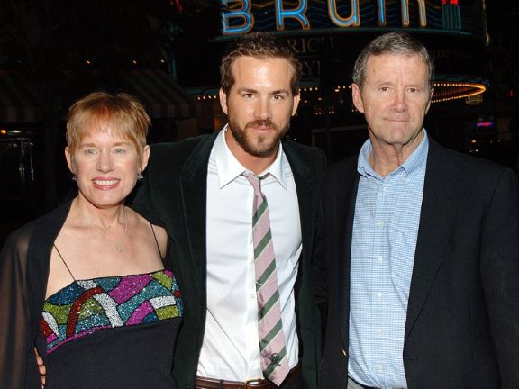 Ryan Reynolds with his parents