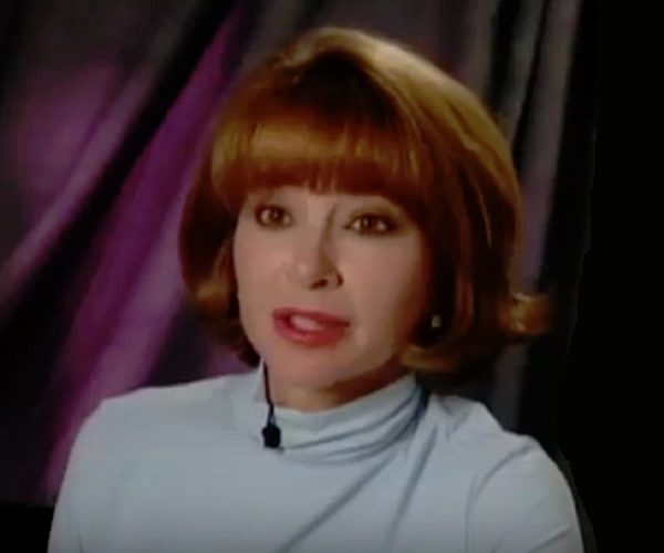 Lisa Eilbache in a frame