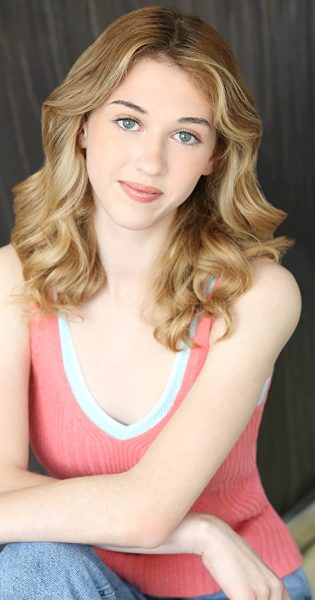 Caroline Konstnar in a photoshoot