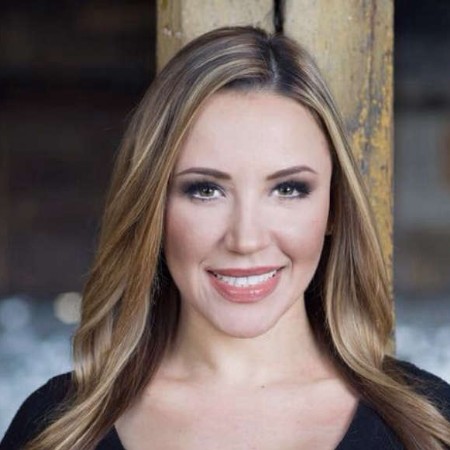 Who is Stephanie Hamill engaged to? Bio, Nationality, Net Worth 2022, Who is Stephanie Hamill engaged to? Bio, Nationality, Net Worth 2022,