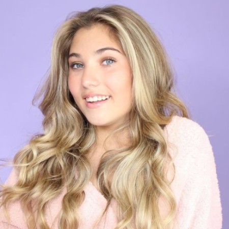 The Age of Rosie McClelland, Bio, Parents, Net Worth 2022, Boyfriend, The Age of Rosie McClelland, Bio, Parents, Net Worth 2022, Boyfriend,