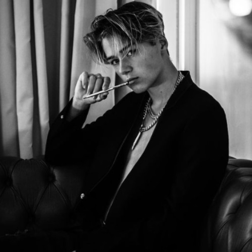 Modeling picture of Mark lucas