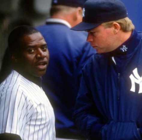Buck Showalter with his team member