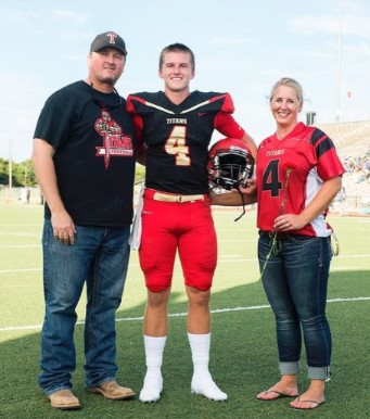 Bailey Zappe with his family