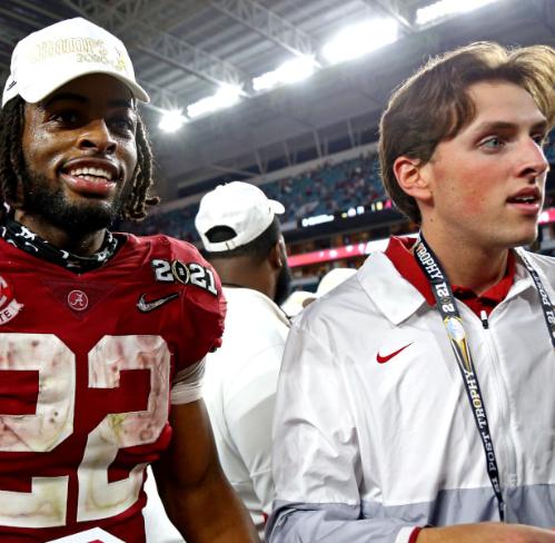 Najee Harris with his team member