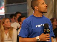 Matte Babel during his hosting