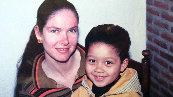 Memphis Depay with his mother
