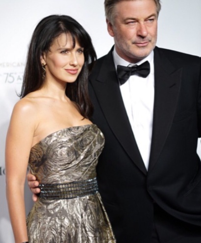 Hilaria Baldwin and her husband spotted in red carpet