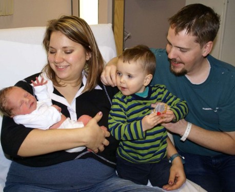 Susan Powell with her husbnad and Children
