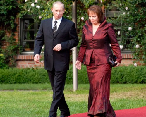 Lyudmila Aleksandrovna Ocheretnaya picture with her ex-husband in red carpet