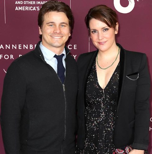 Jason Ritter with his fiance in red carpet