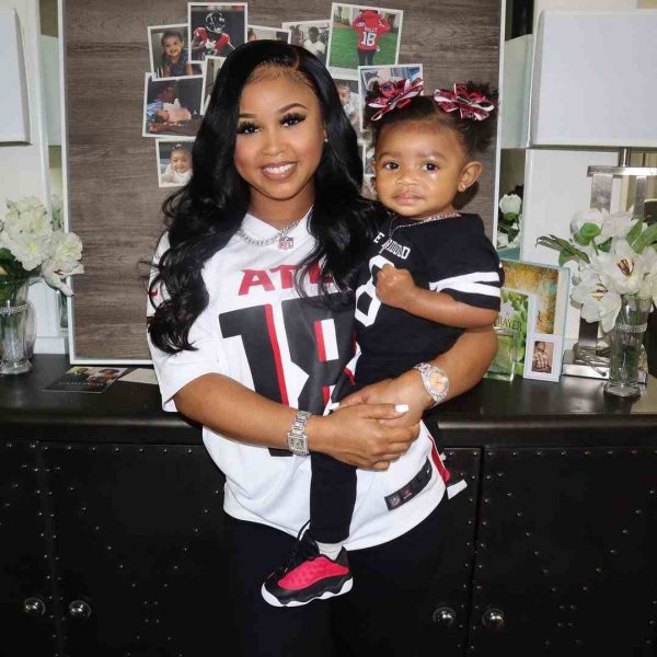 Dominique Fitchard with her daughter