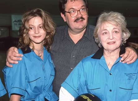 Farrah Forke with her parents