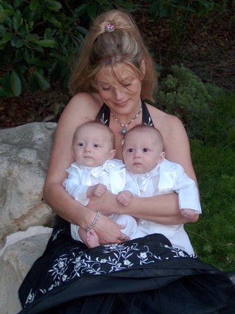 Farrah Forke wih her twins sons