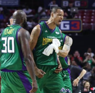 Rashard Lewis with his team