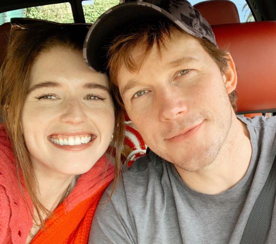 Chris Pratt with wife in car