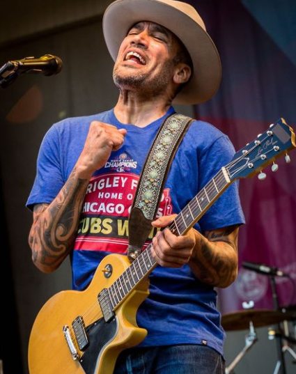 oanna Harper's ex-husband, Ben Harper on the frame