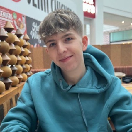 What is Dan Rhodes Age? Bio, Net Worth 2023, Girlfriend What is Dan Rhodes Age? Bio, Net Worth 2023, Girlfriend