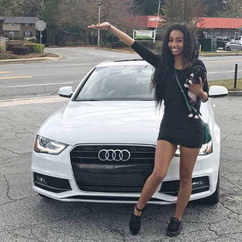 Rubi Rose with her car