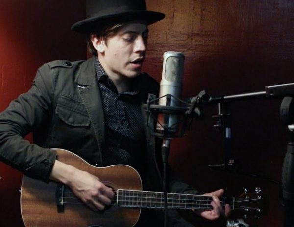 Rusty Cage singing his song