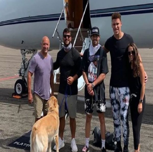 Samantha Bracksieck with her family