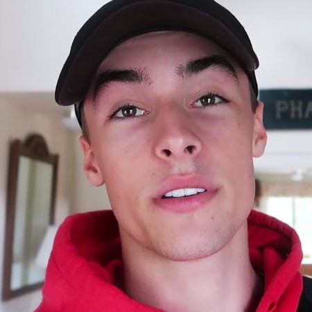 Age of Baird Strudwick, Bio, Brother, Net Worth2022, Single, Height Age of Baird Strudwick, Bio, Brother, Net Worth2022, Single, Height