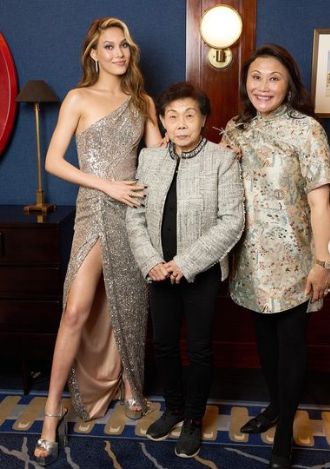 Eileen Gu with her mother and maternal grandmother