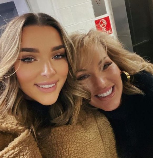 Kendall Vertes with her mother 