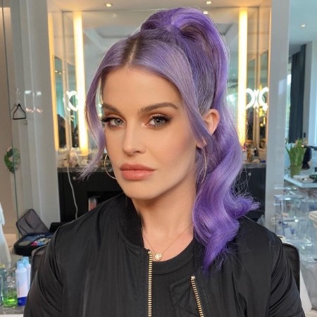 Who are Kelly Osbourne’s Siblings? Bio, Net Worth, Child, Height Who are Kelly Osbourne’s Siblings? Bio, Net Worth, Child, Height