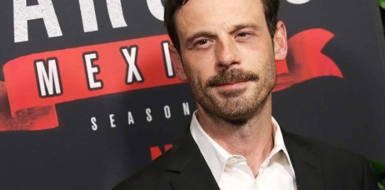 Scoot McNairy in the frame 