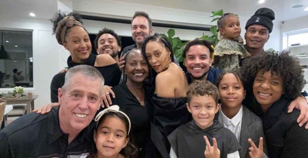 Timothy Mowry with his whole family
