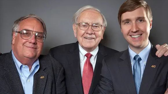 Howard Graham Buffett with his father and son