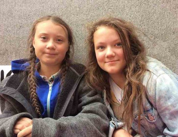 Beata Thunberg with her sister Greta Thunberg