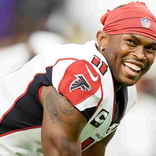 Jasmine Villegas's boyfriend Julio Jones