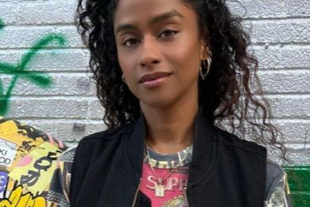 Vashtie Kola