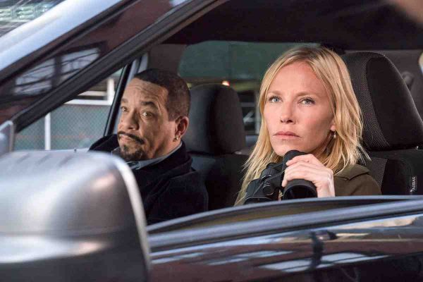Kelli Giddish inside her car