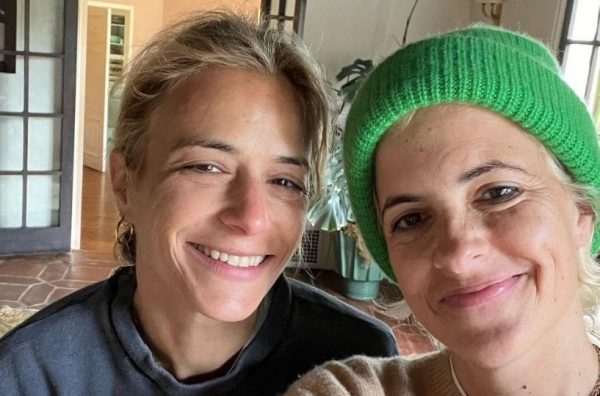 Samantha Ronson with her sister