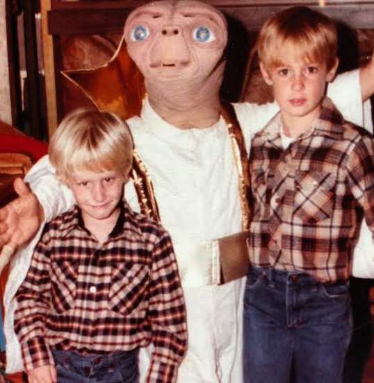 Childhood photo of Michael Voltaggio and his brother