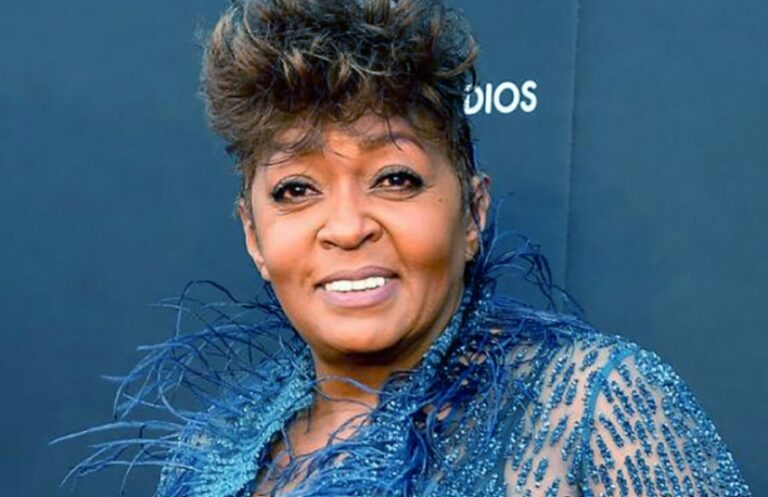 Anita Baker Bio | Net Worth 2023 and Children | Songs