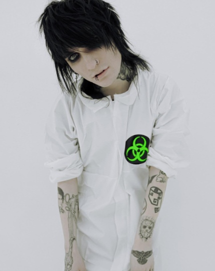 Johnnie Guilbert on the frame 